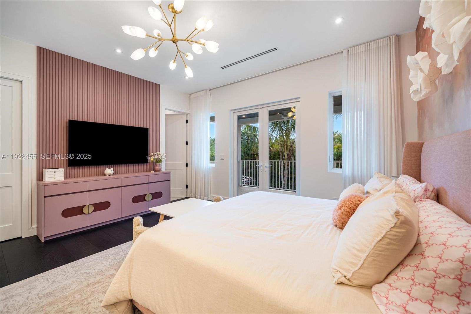 CHAPMAN FIELD HEIGHTS - Residential