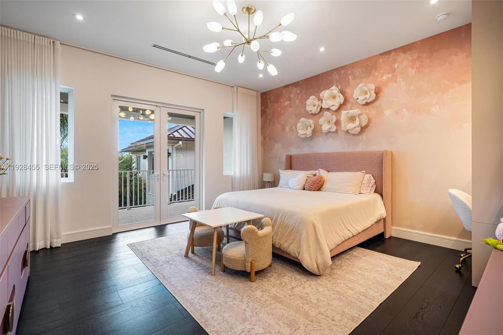 CHAPMAN FIELD HEIGHTS - Residential