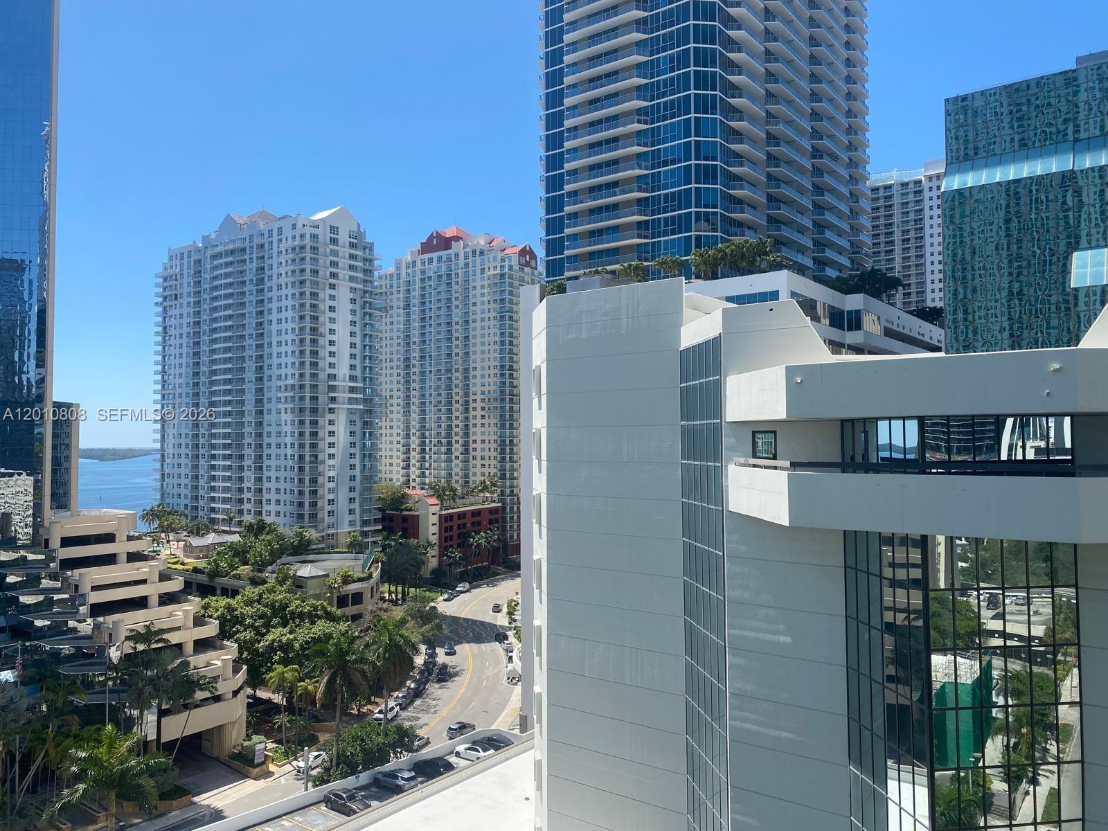 THE PLAZA 901 BRICKELL CO - Residential Lease
