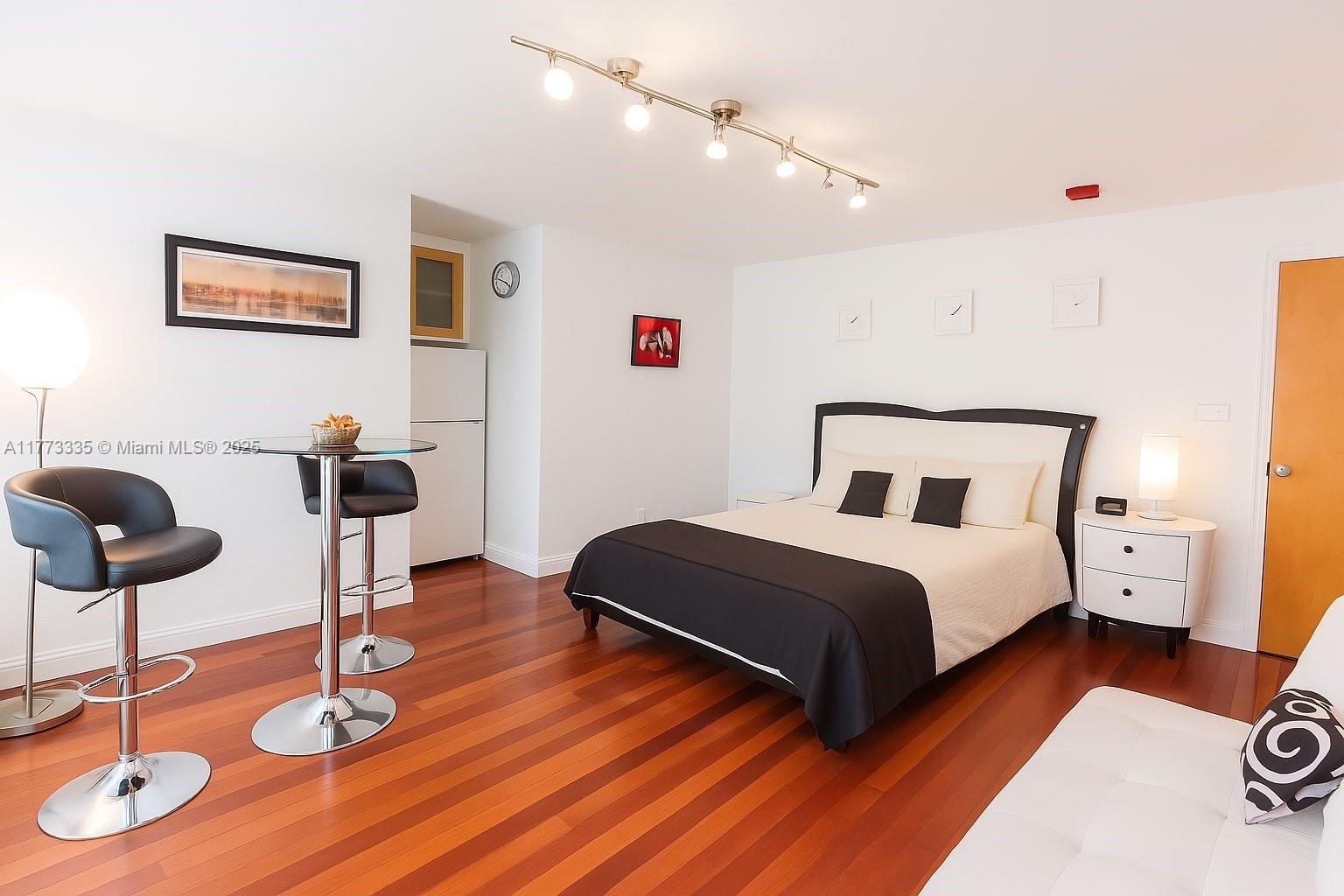 Property for Sale at 420 15th St 306, Miami Beach, Miami-Dade County, Florida - Bathrooms: 1  - $325,000