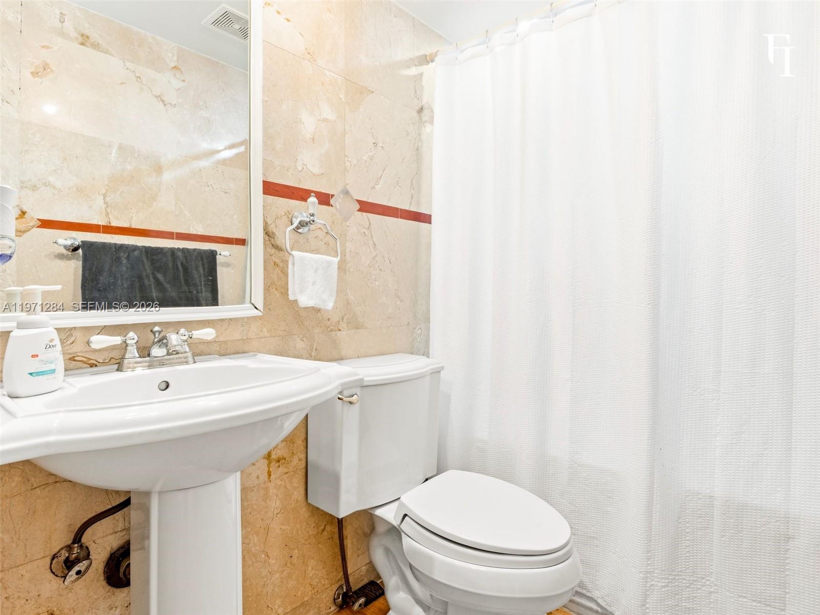 HARBOUR POINTE OF MIAMI C - Residential