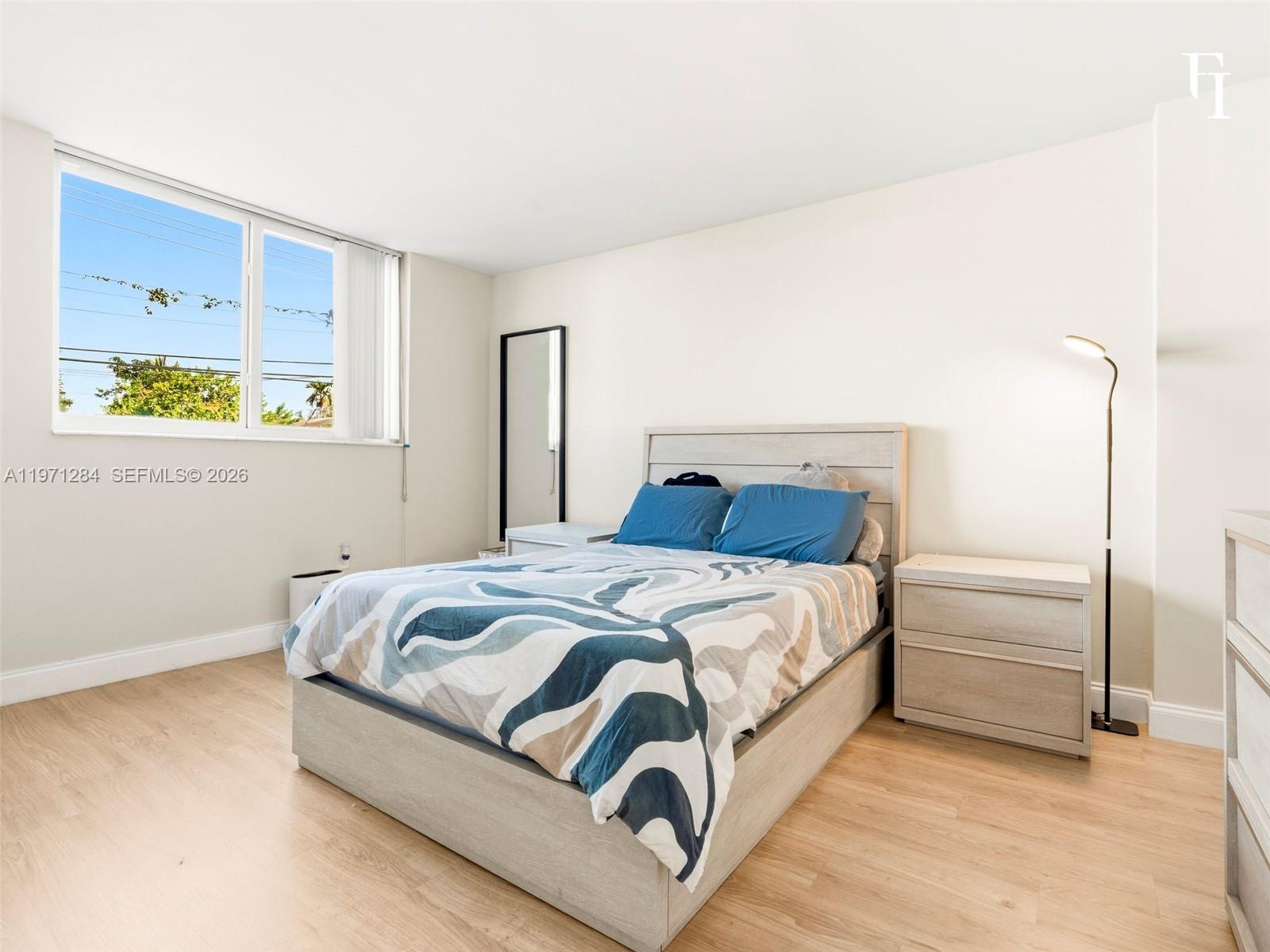 HARBOUR POINTE OF MIAMI C - Residential