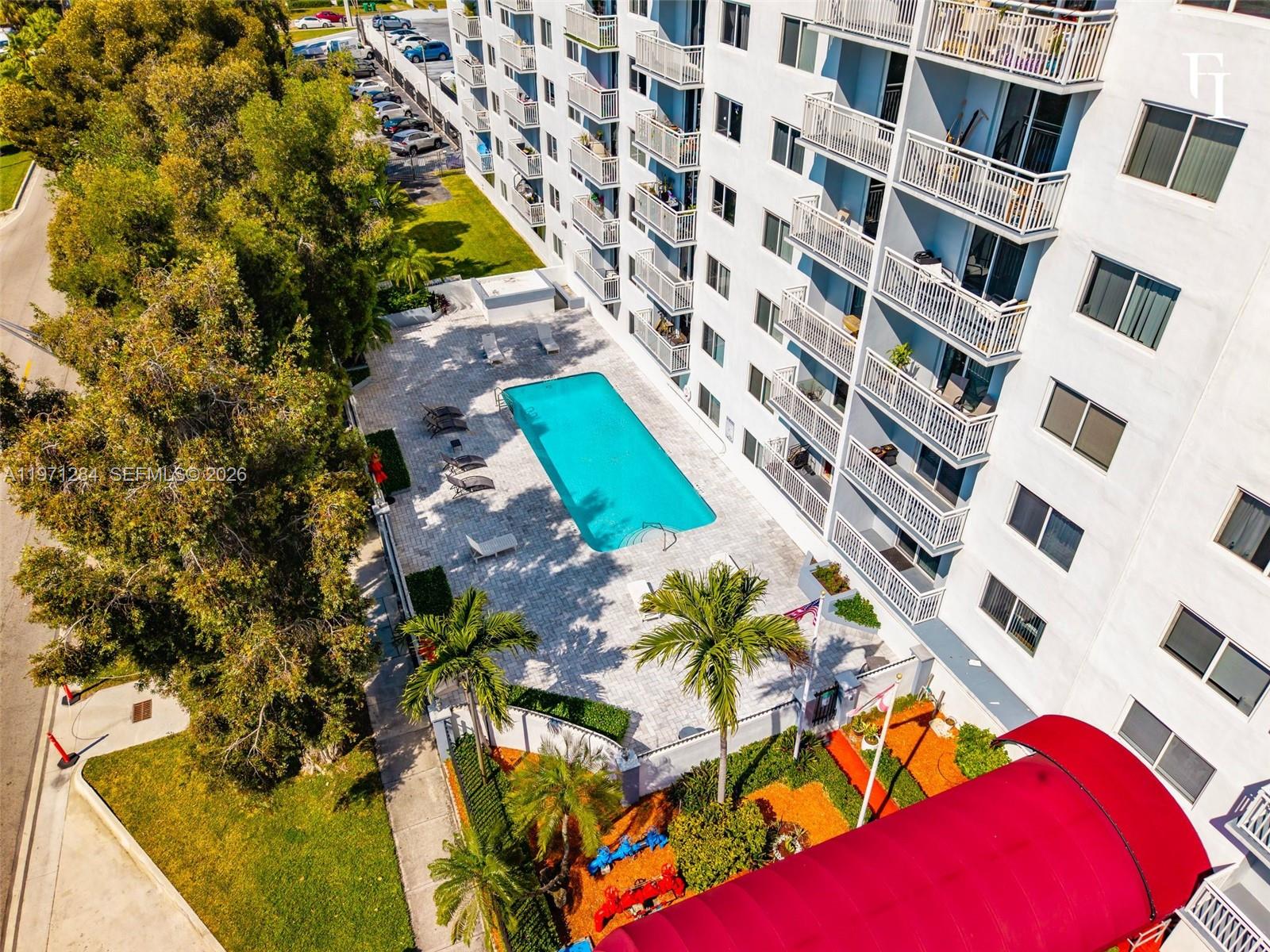 HARBOUR POINTE OF MIAMI C - Residential