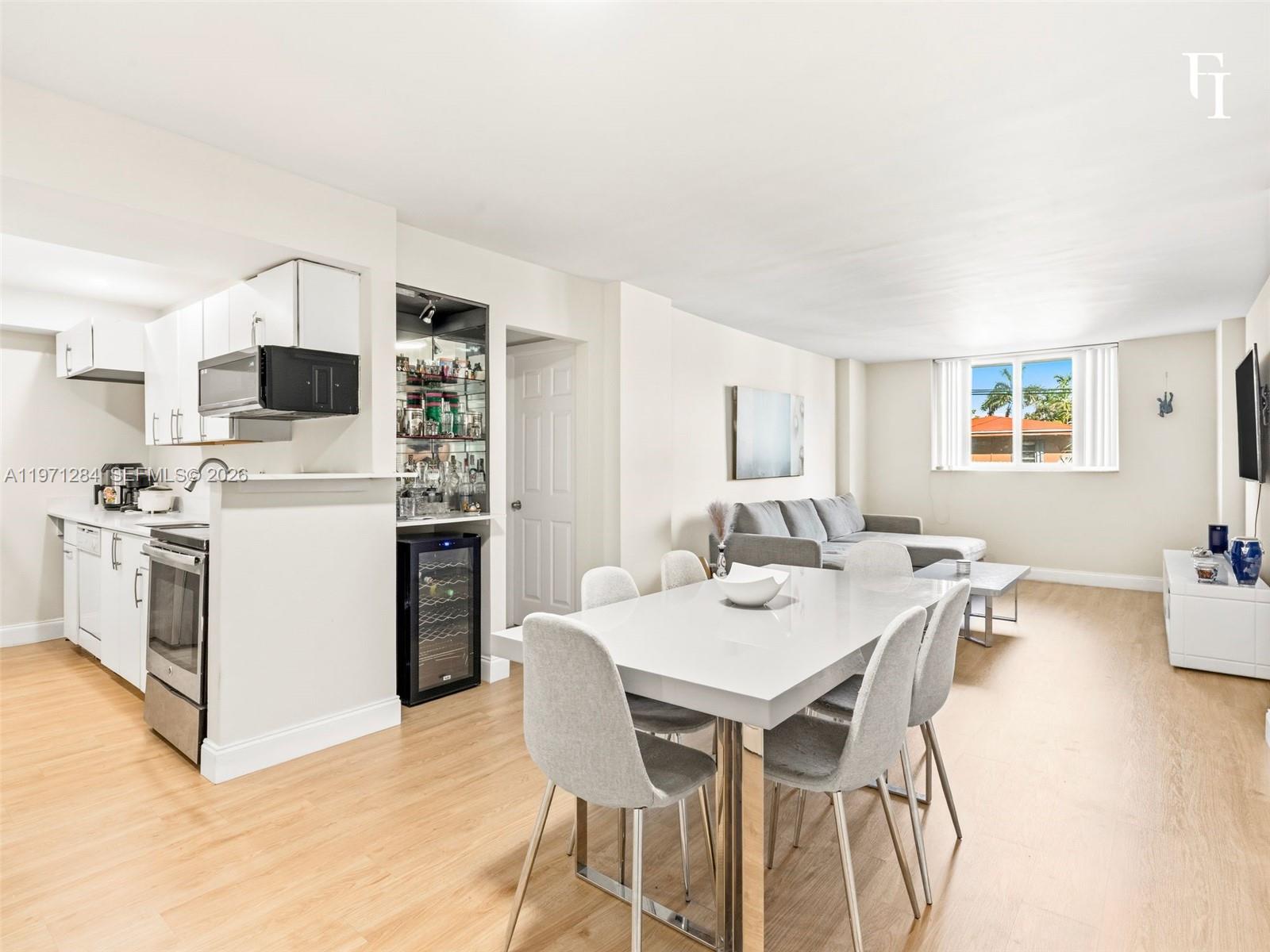 HARBOUR POINTE OF MIAMI C - Residential