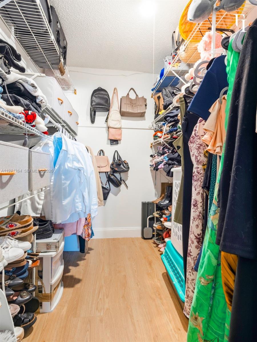 HARBOUR POINTE OF MIAMI C - Residential