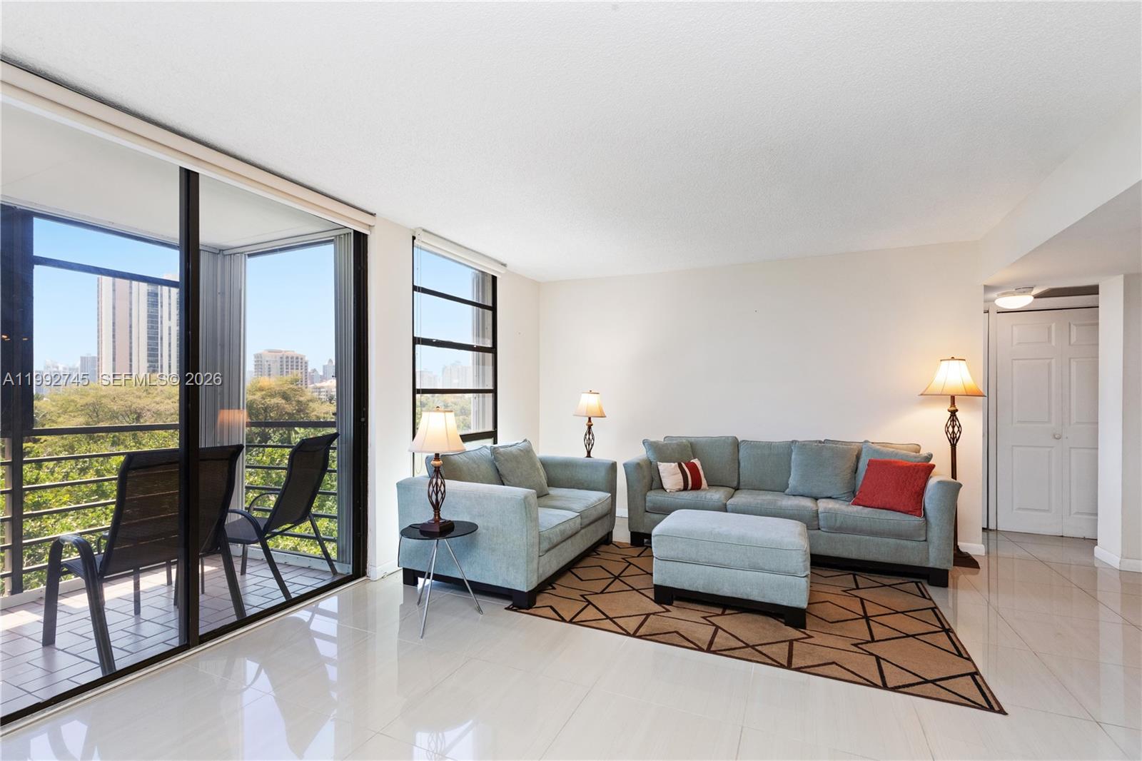 BISCAYA IV CONDO - Residential