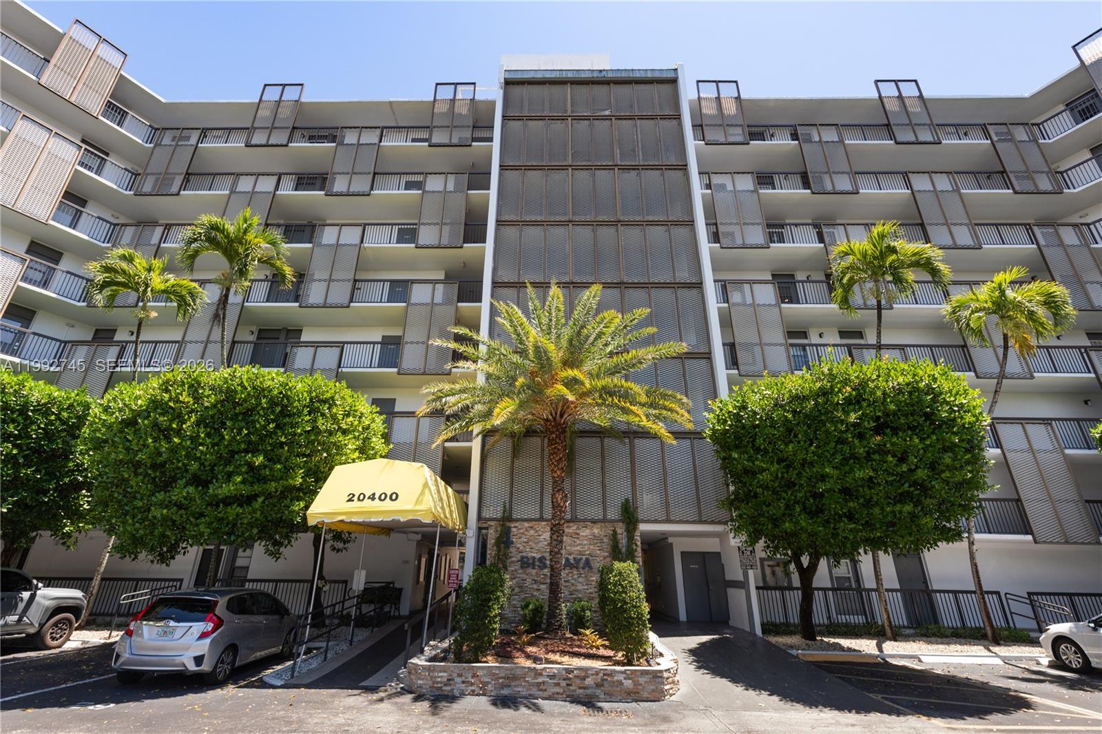 BISCAYA IV CONDO - Residential