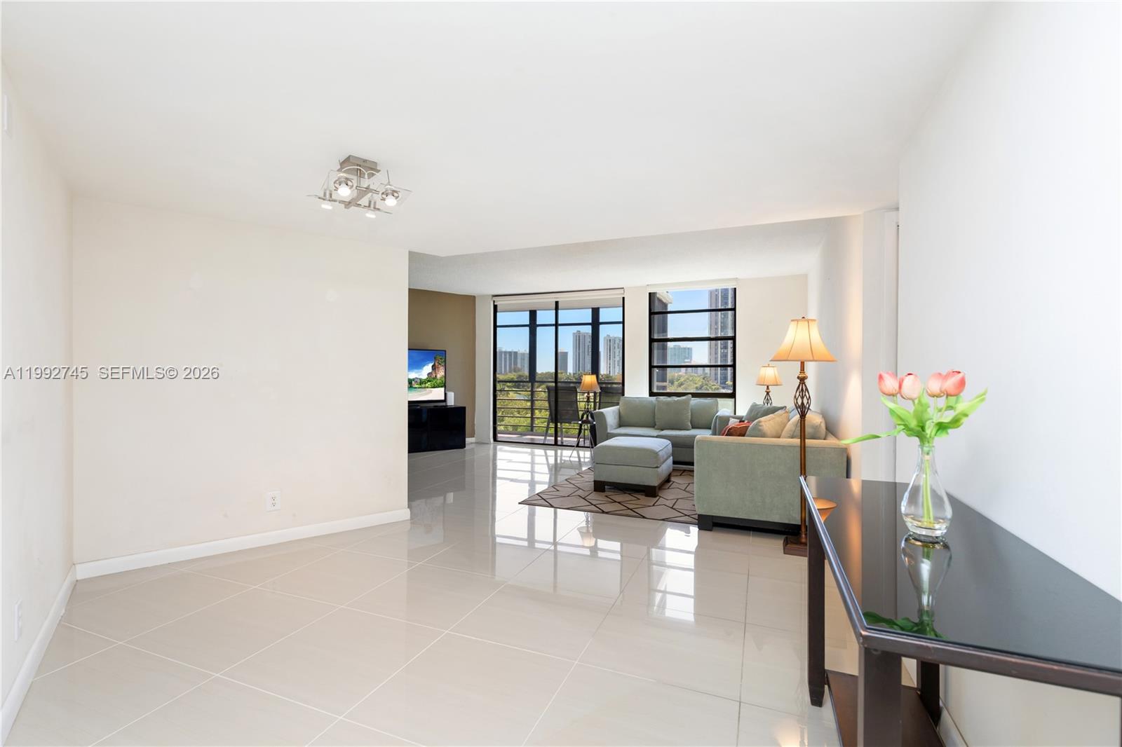 BISCAYA IV CONDO - Residential