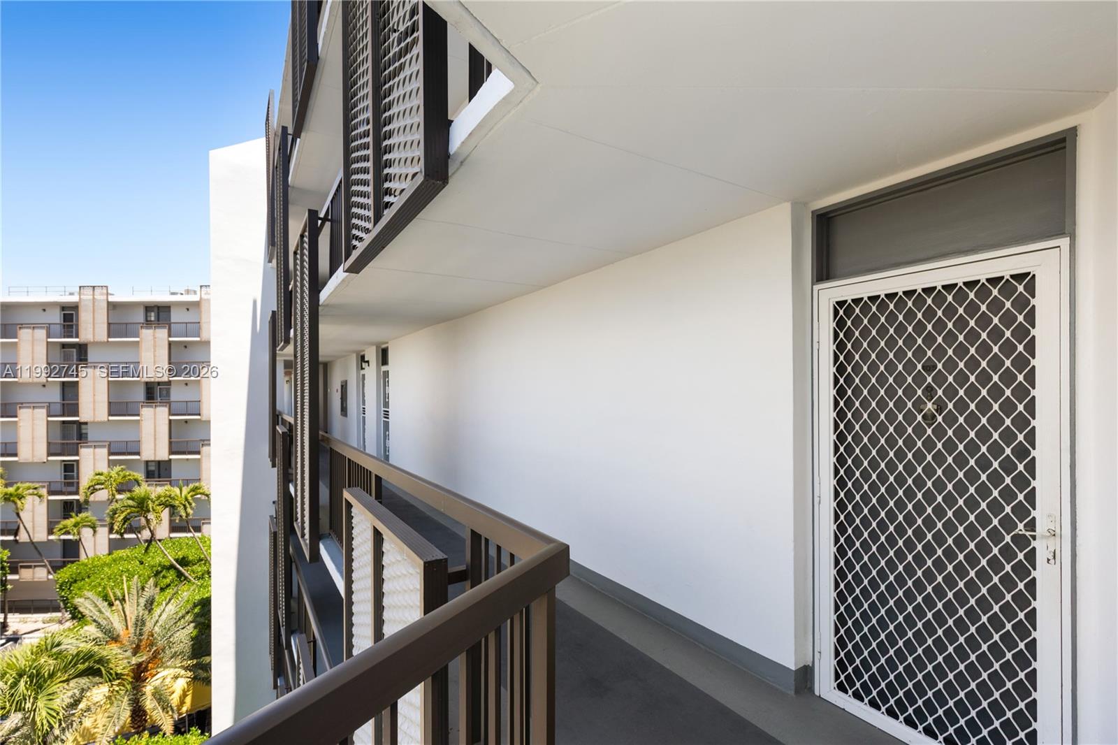 BISCAYA IV CONDO - Residential