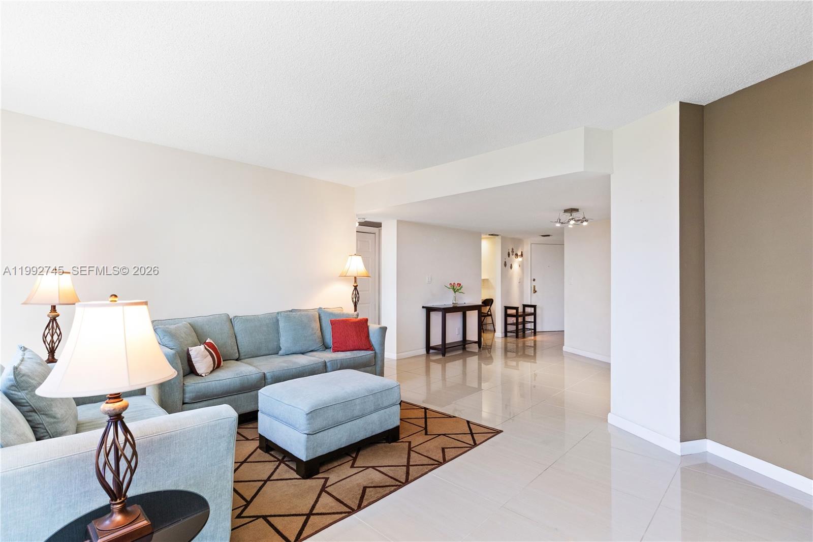 BISCAYA IV CONDO - Residential