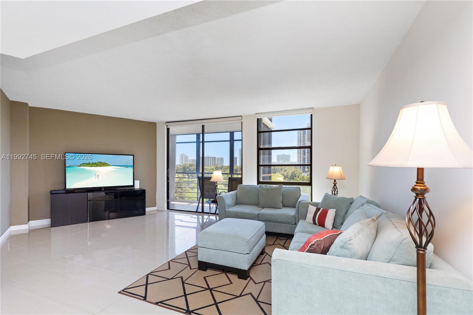 BISCAYA IV CONDO - Residential