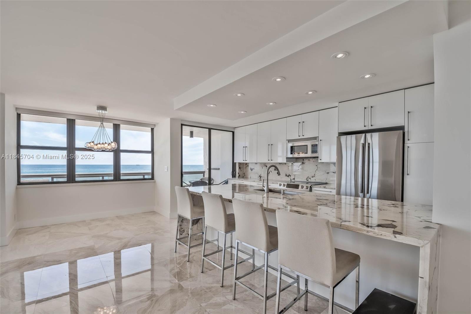 2555 Collins Ave 1201
