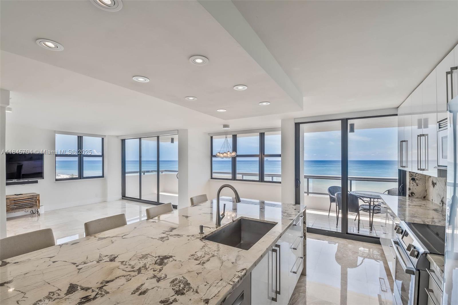 2555 Collins Ave 1201