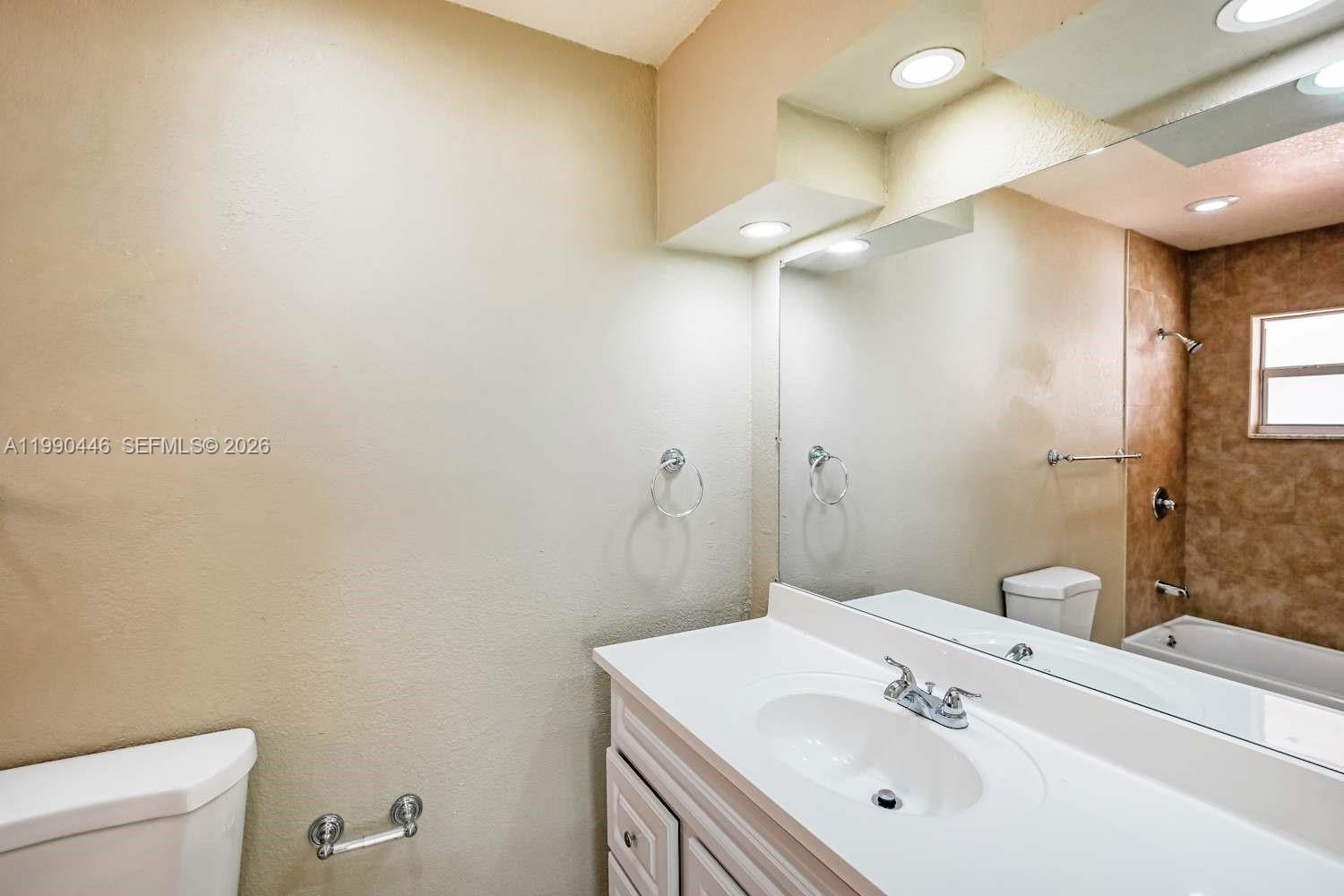 GRAND CANAL SUB - Residential Lease