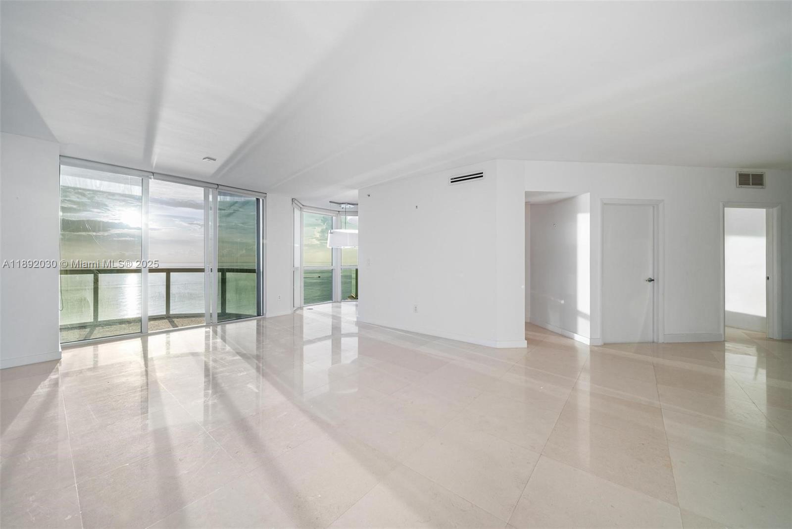 AKOYA CONDO - Residential