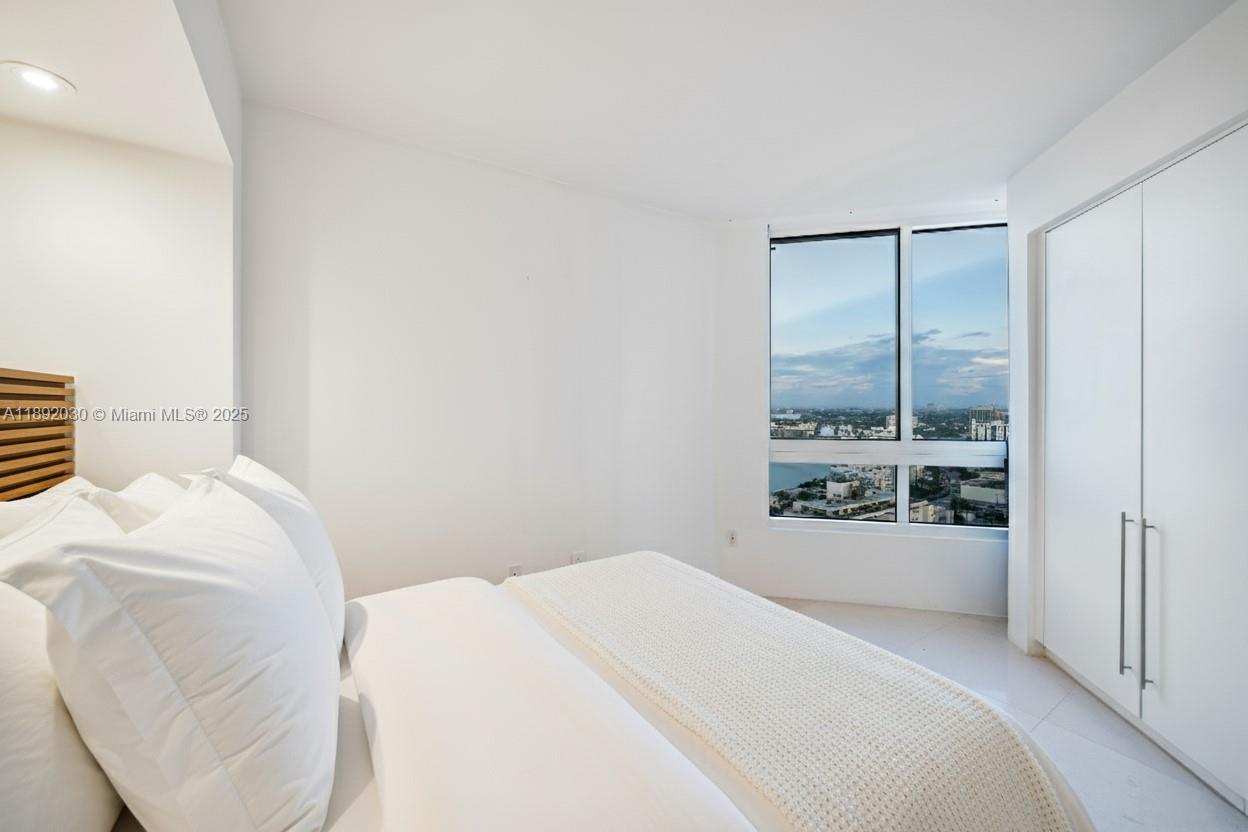 AKOYA CONDO - Residential