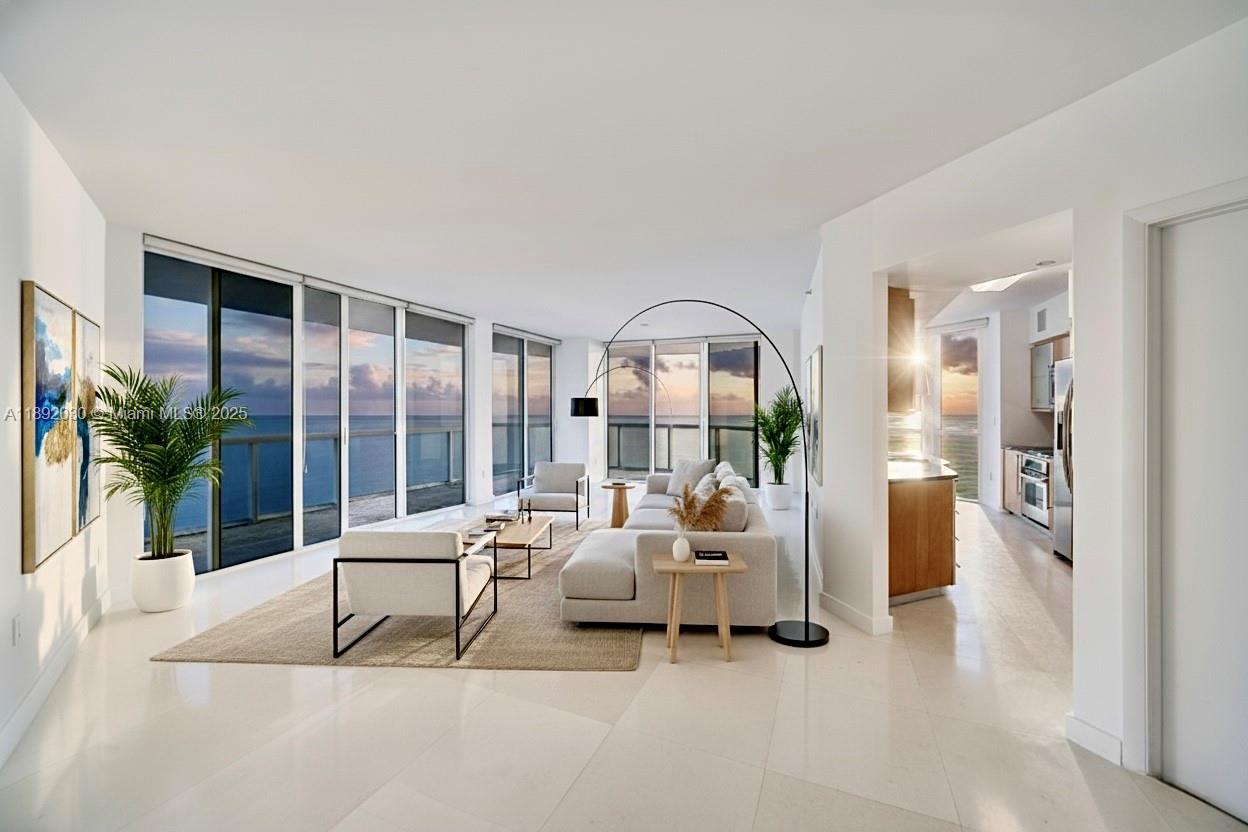 AKOYA CONDO - Residential