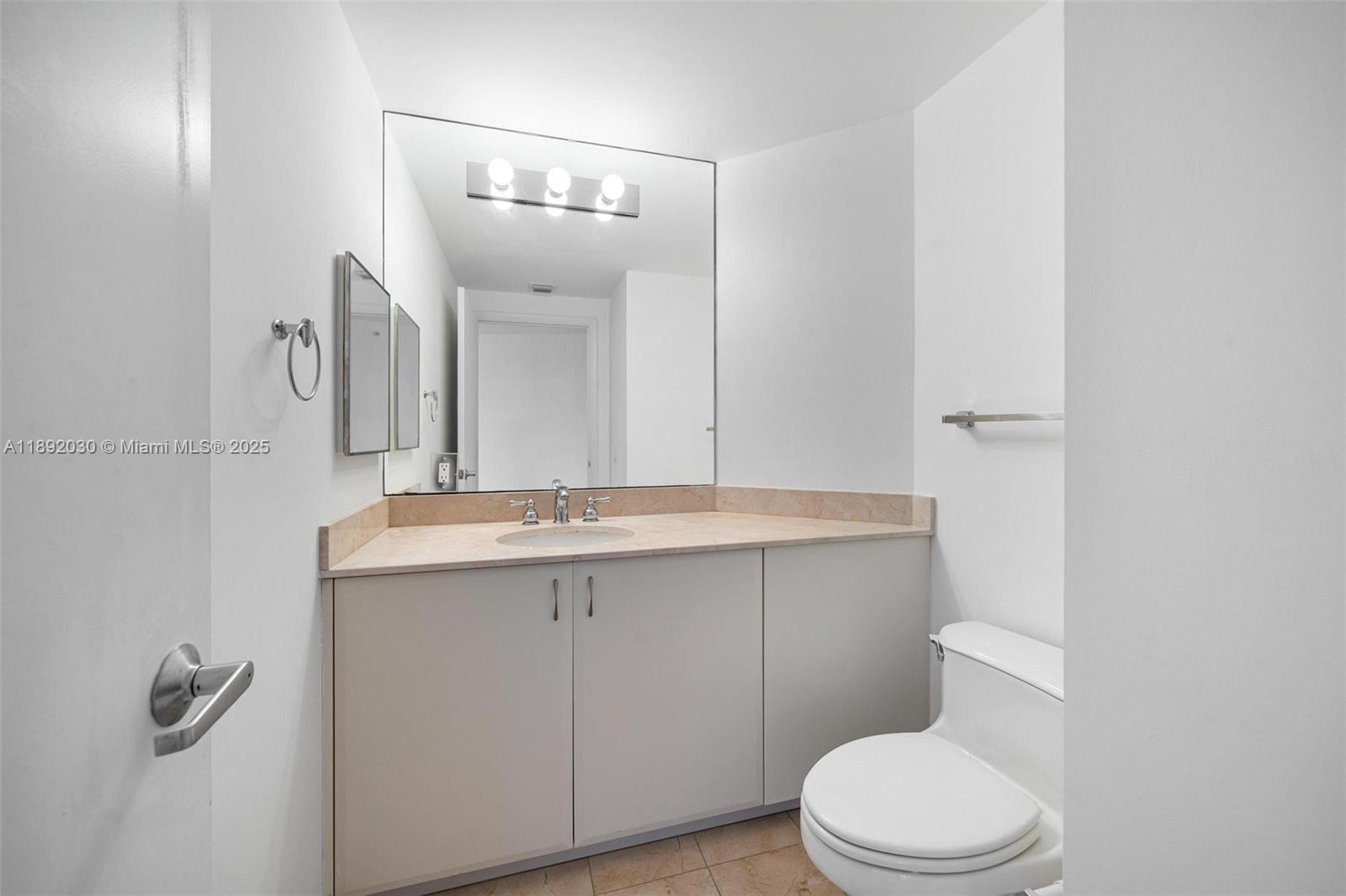 AKOYA CONDO - Residential
