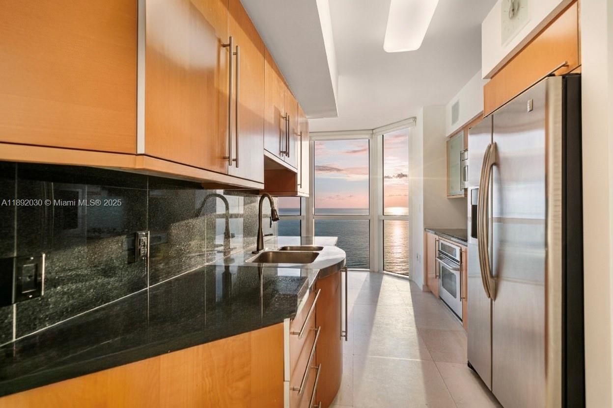 AKOYA CONDO - Residential