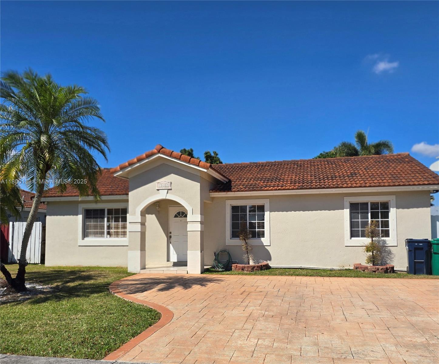 Rental Property at 12601 Sw 223rd St -, Miami, Broward County, Florida - Bedrooms: 1 
Bathrooms: 1  - $1,300 MO.