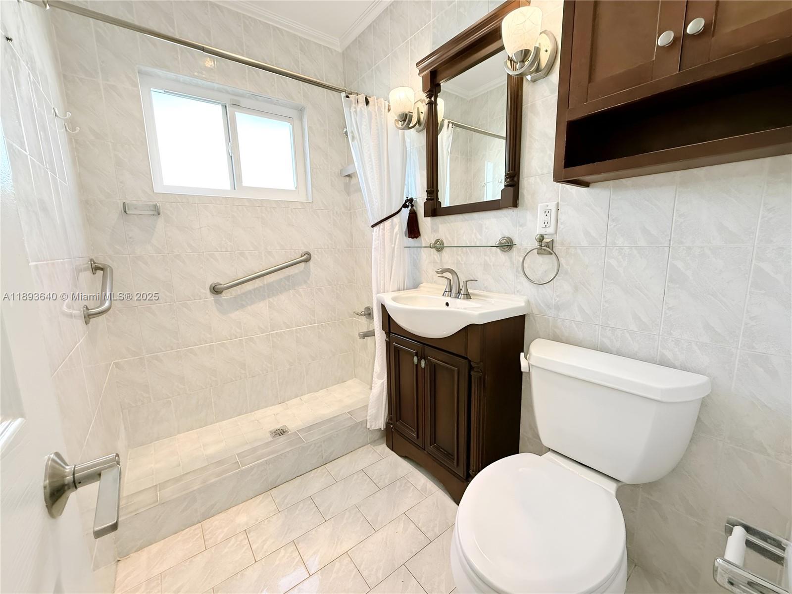 AMD PL ADELE HEIGHTS - Residential Lease