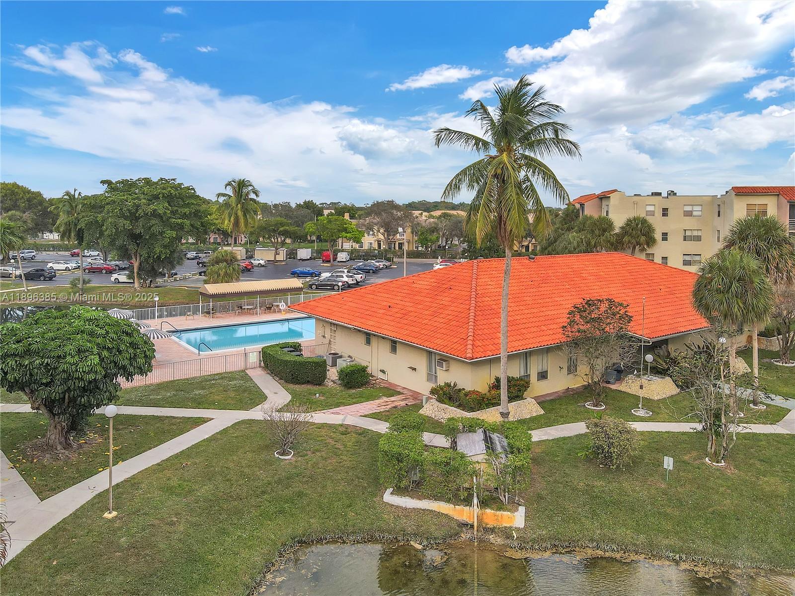 COURTYARDS OF BROWARD CON - Residential Lease