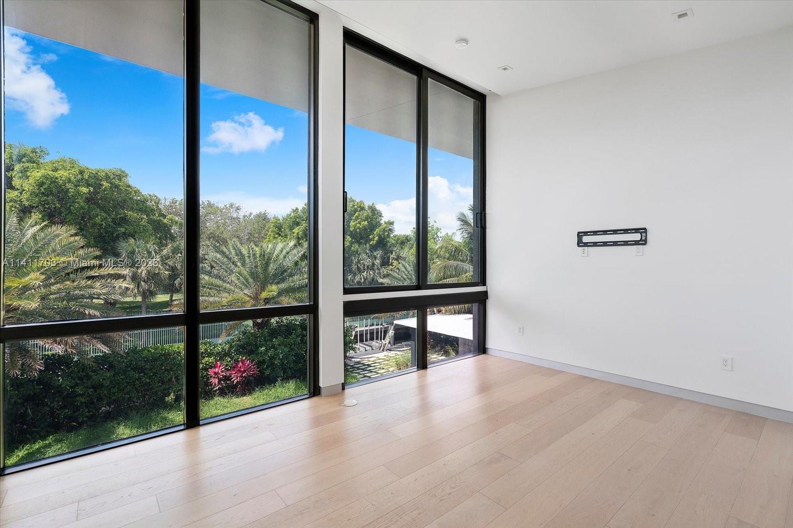 GOLDEN ISLES - Residential