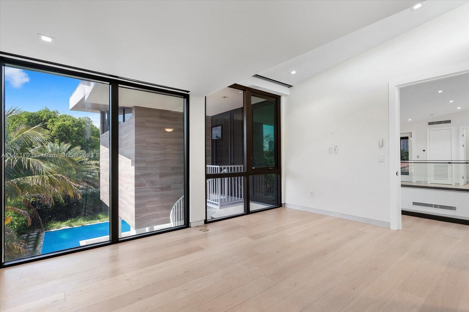 GOLDEN ISLES - Residential