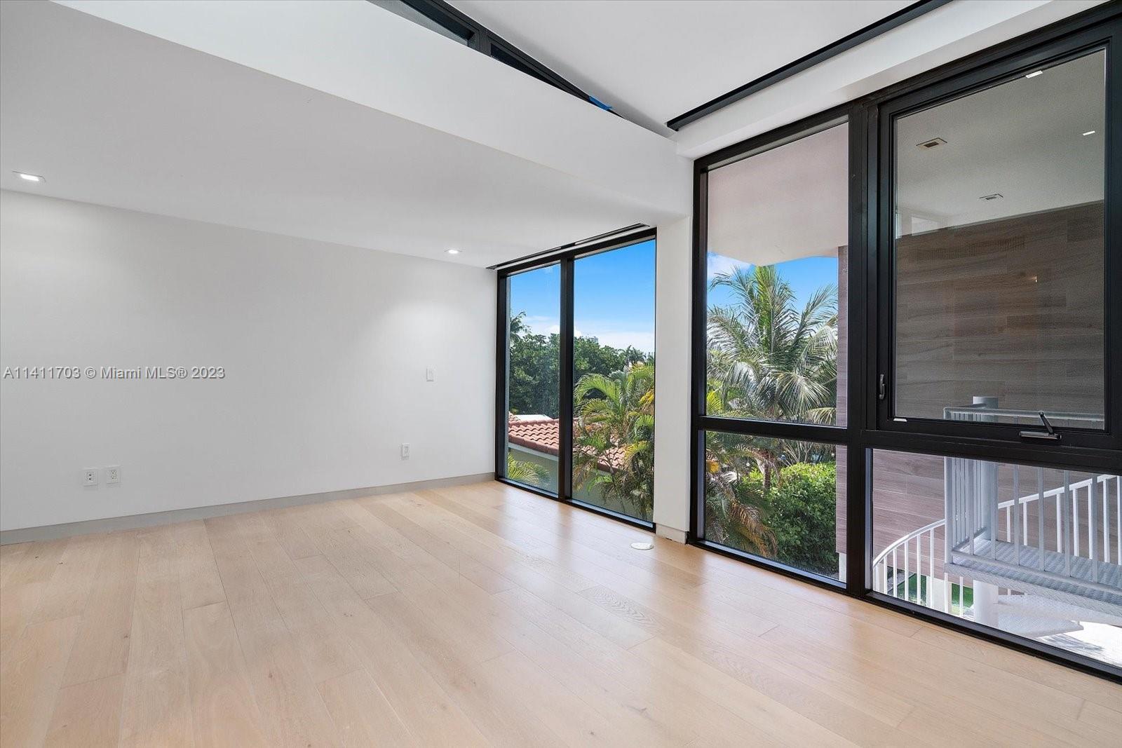 GOLDEN ISLES - Residential