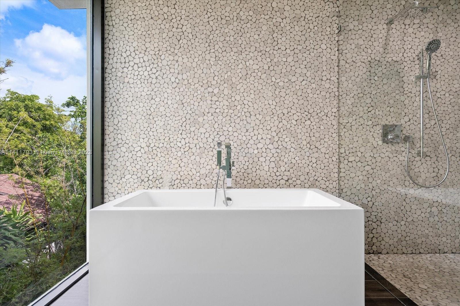 GOLDEN ISLES - Residential