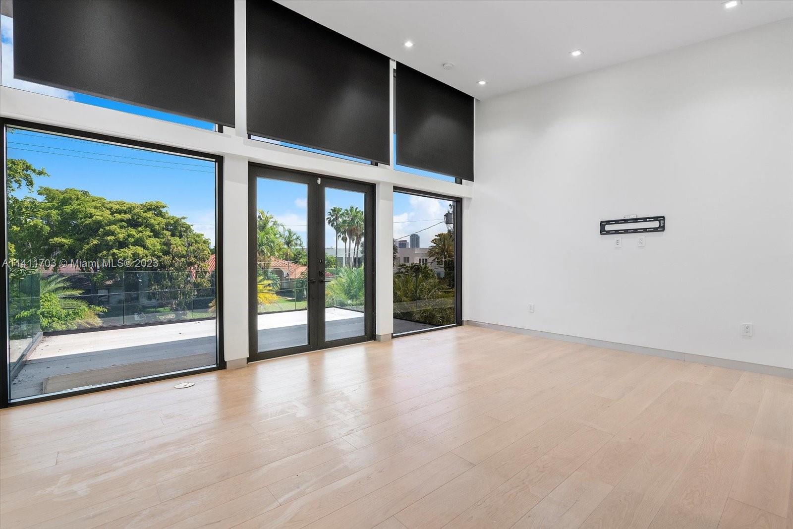 GOLDEN ISLES - Residential