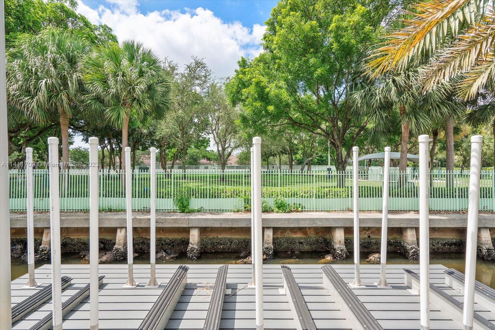 GOLDEN ISLES - Residential