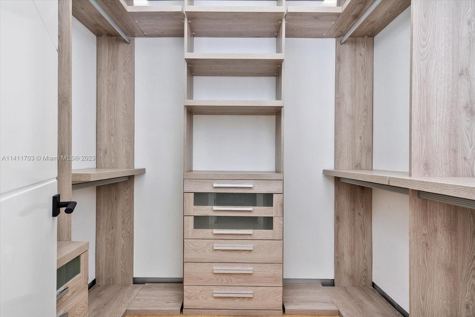 GOLDEN ISLES - Residential