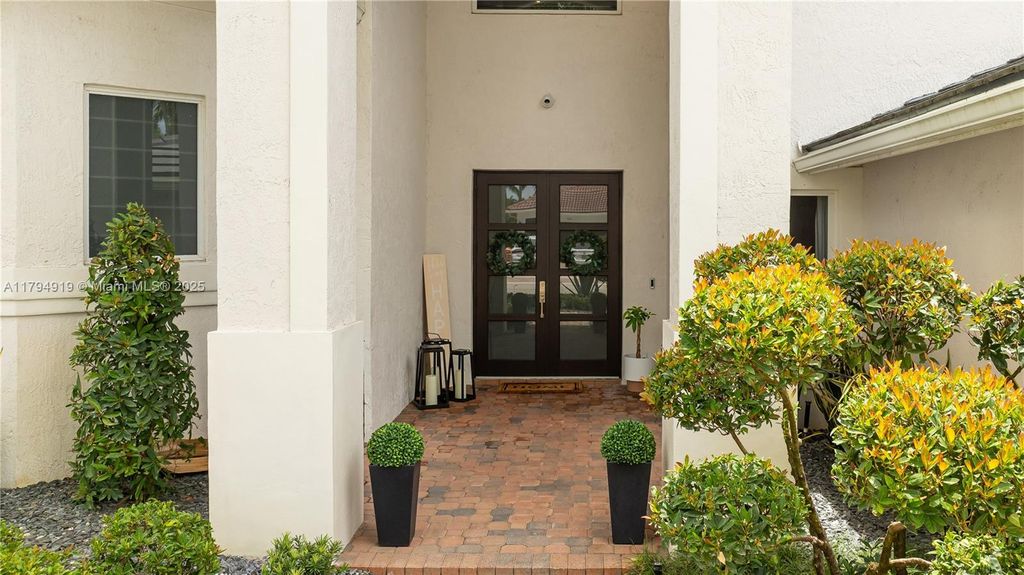 Photo of 815 Regal Cove Rd, Weston, FL 33327 (MLS # A11794919)