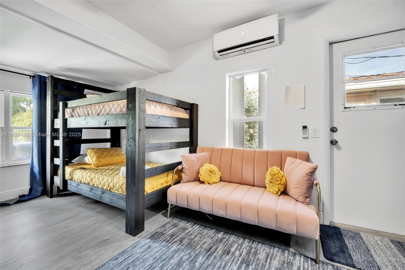 CORAL RIDGE ISLES - Residential