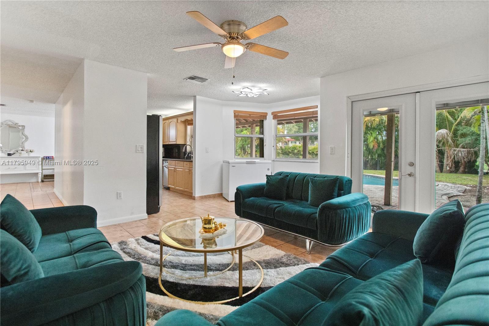 LAKESIDE SOUTH - Residential
