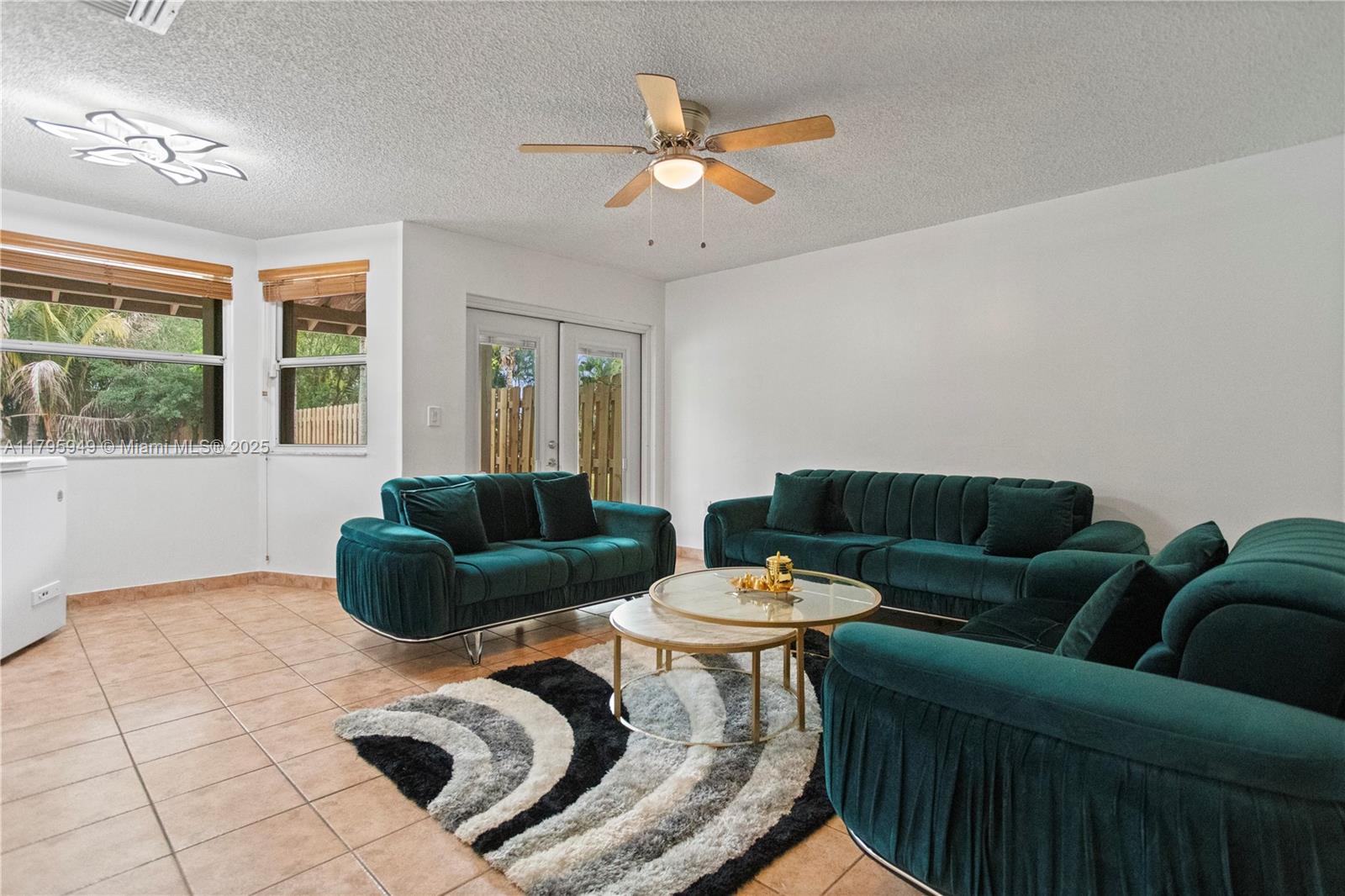 LAKESIDE SOUTH - Residential