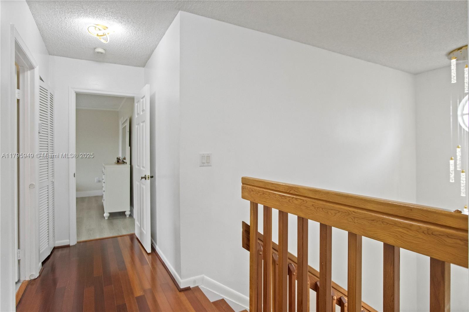 LAKESIDE SOUTH - Residential