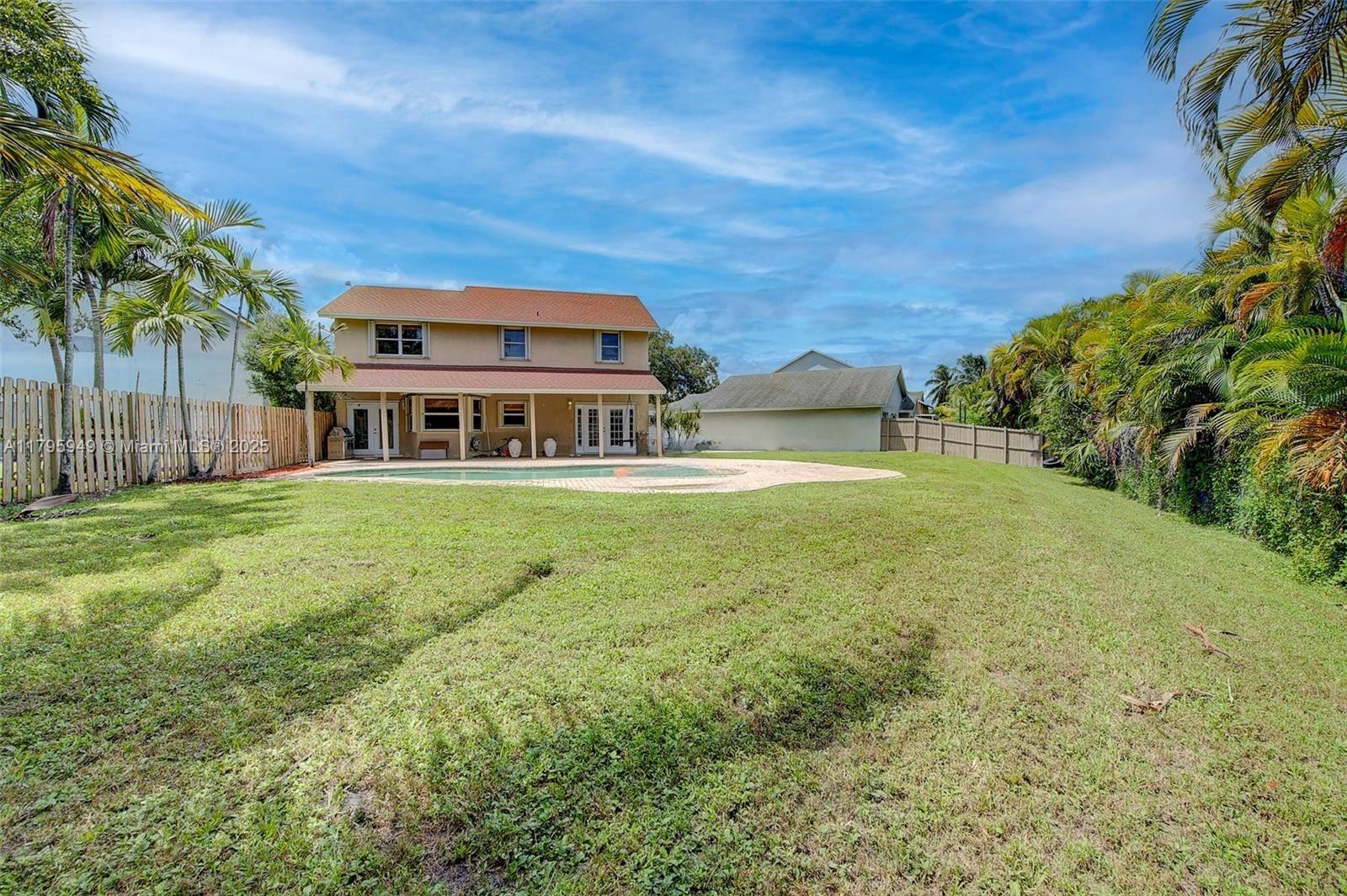 LAKESIDE SOUTH - Residential