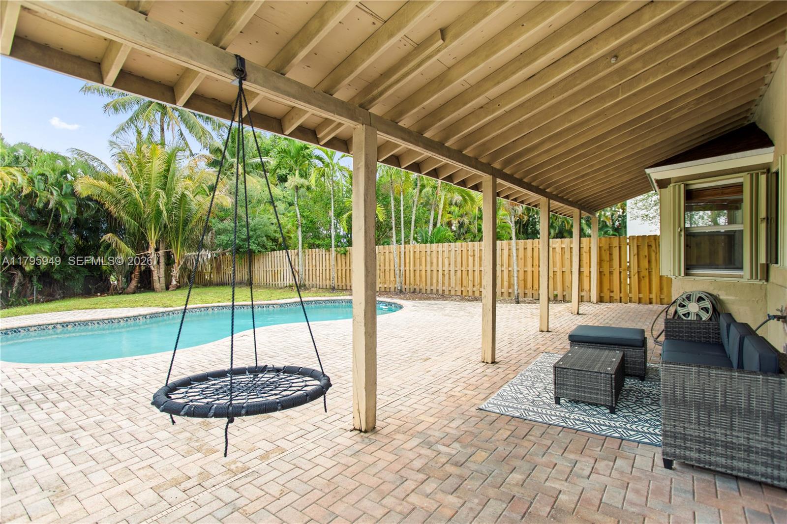 1051 SW 95th Ter