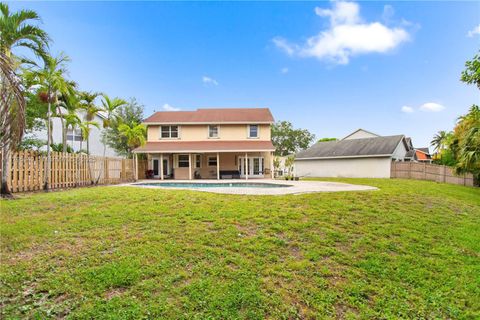1051 SW 95th Ter Pembroke Pines FL 33025