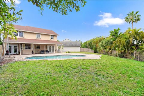 1051 SW 95th Ter Pembroke Pines FL 33025