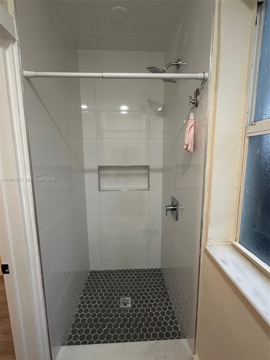 HIGHVIEW - Residential Lease