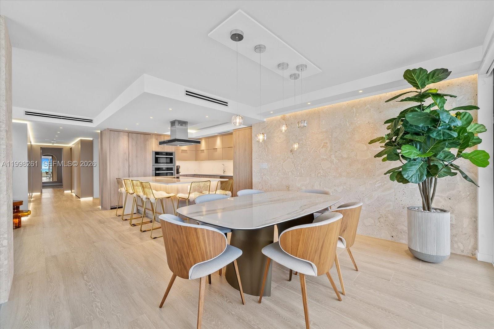 COMMODORE CLUB SOUTH COND - Residential Lease