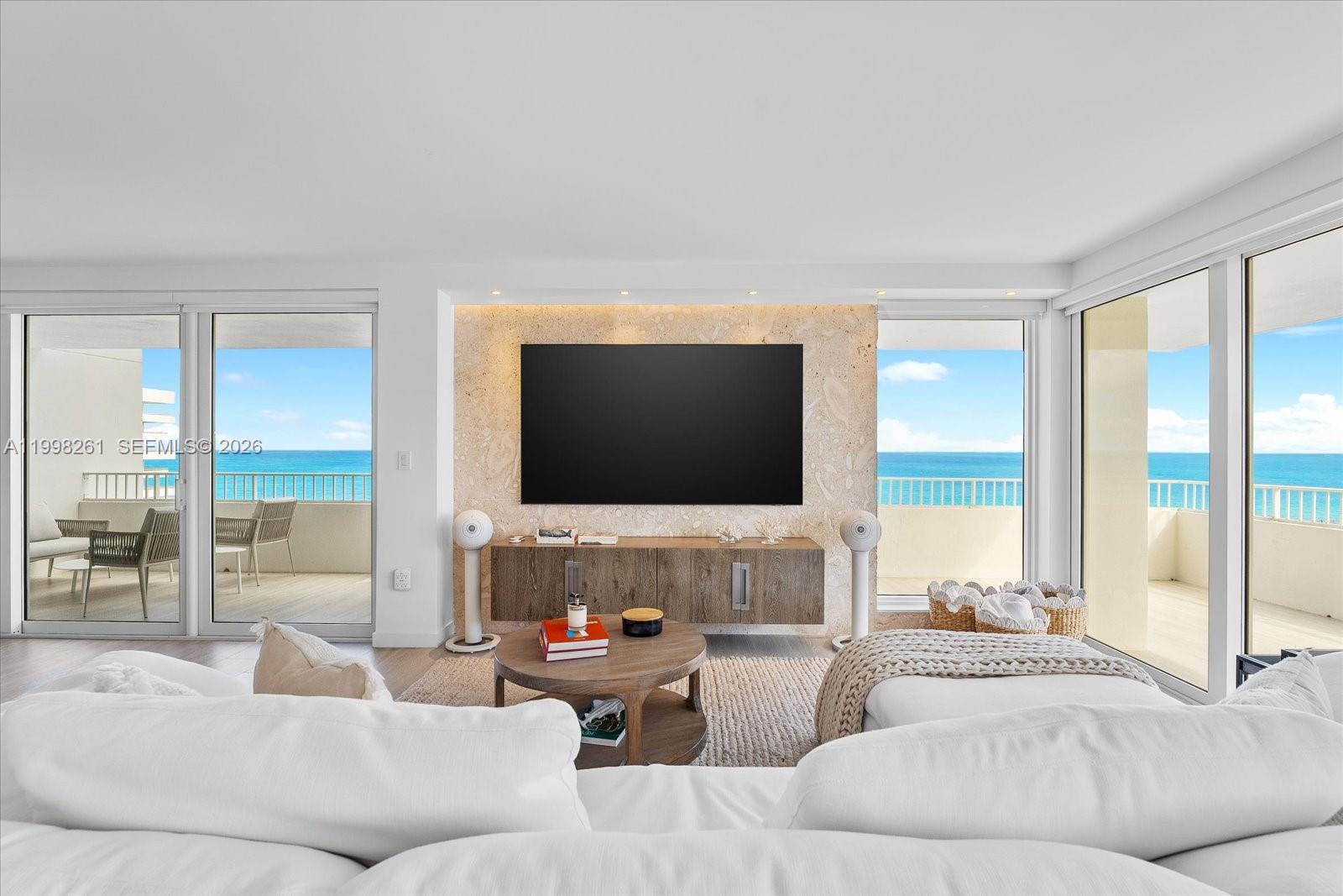 COMMODORE CLUB SOUTH COND - Residential Lease