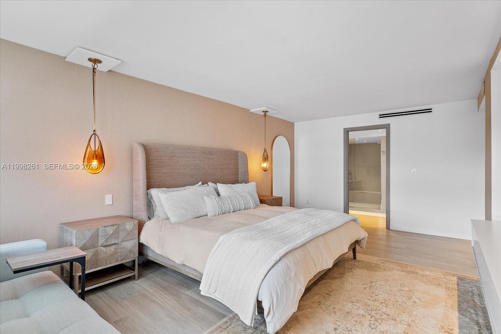 COMMODORE CLUB SOUTH COND - Residential Lease