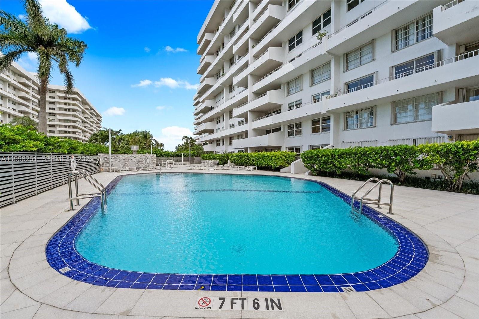 COMMODORE CLUB SOUTH COND - Residential Lease