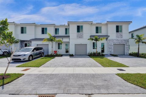 Photo of 732 SE 13th Court #732, Homestead, FL 33034 (MLS # A12001842)