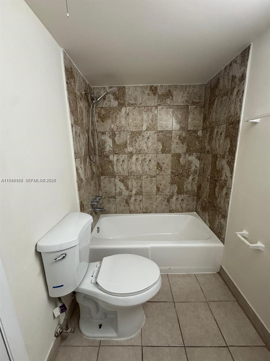 ROLLING GREEN CONDO G - Residential