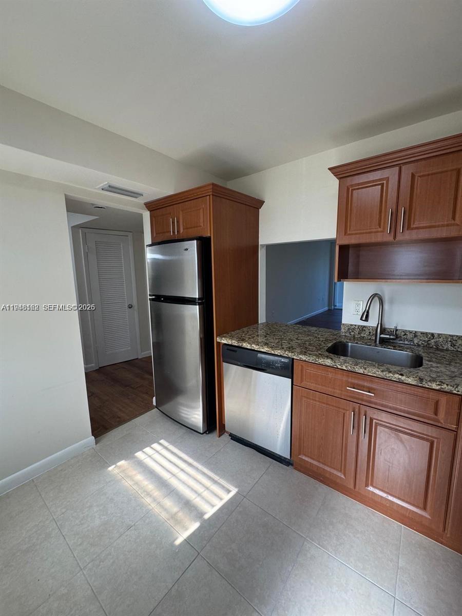 1201 NE 191st St G313